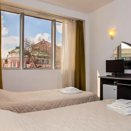 Hotel Opera Family - Former
