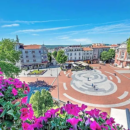 Opera Family - Former 3* Varna